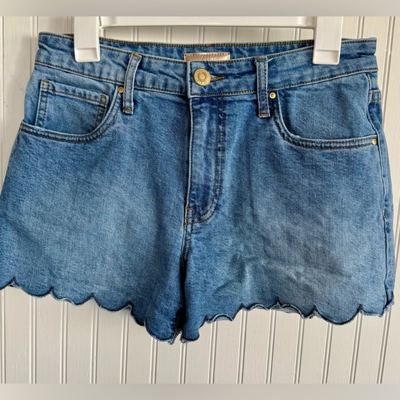Kut from the Kloth Pants - Kut from the Kloth Scalloped Jean Shorts Size 4